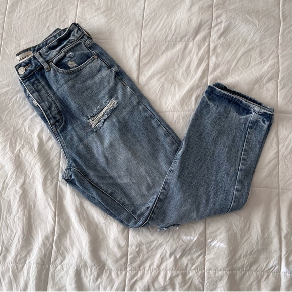 PacSun Denim - Pacsun Mom Jeans Size 26 Ripped Jeans Straight Leg
